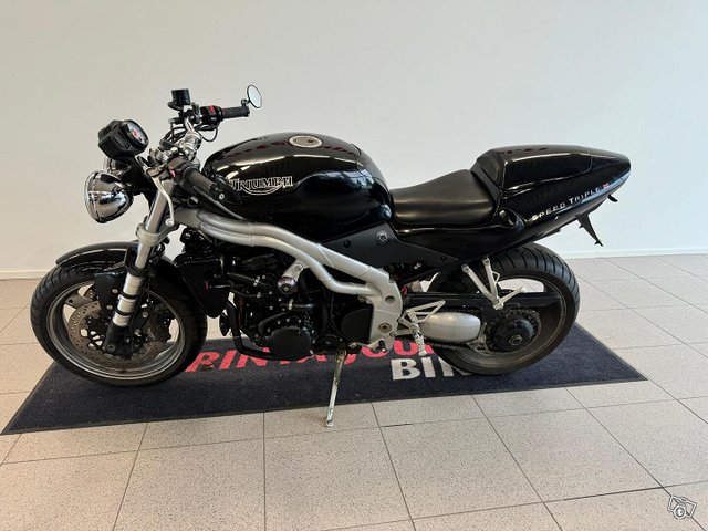 TRIUMPH SPEED TRIPLE 11