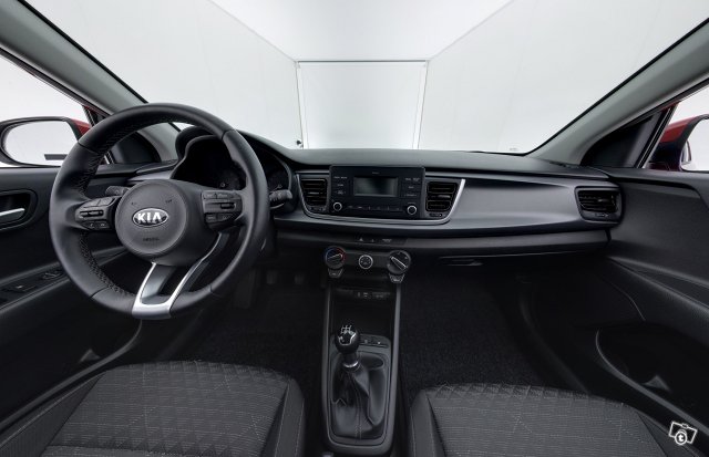 KIA Rio 10