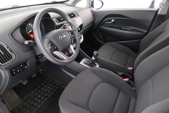 Kia Rio 11