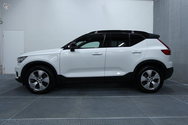 Volvo XC40 18