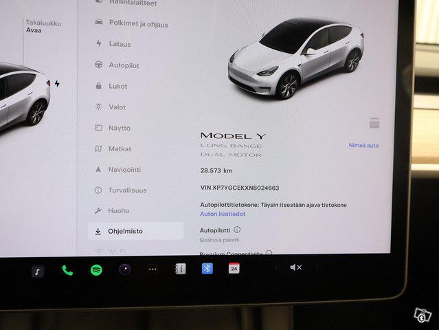 Tesla Model Y 7