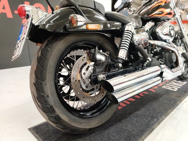 Harley-Davidson Dyna 11