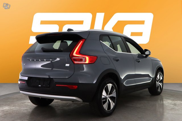 Volvo XC40 8