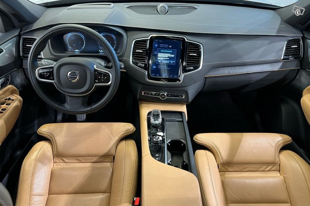 Volvo XC90 12