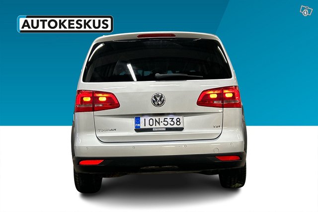 Volkswagen Touran 5