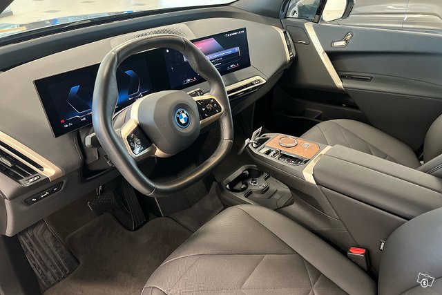 BMW IX 9