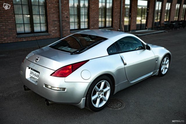 Nissan 350Z 9