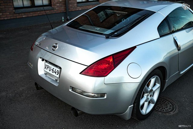 Nissan 350Z 11