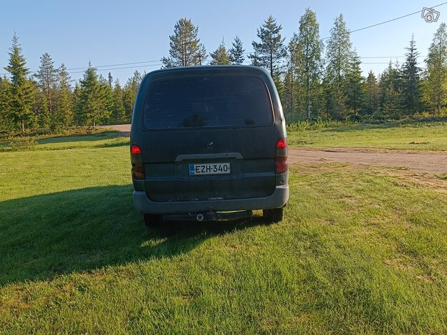 Toyota Hiace 5