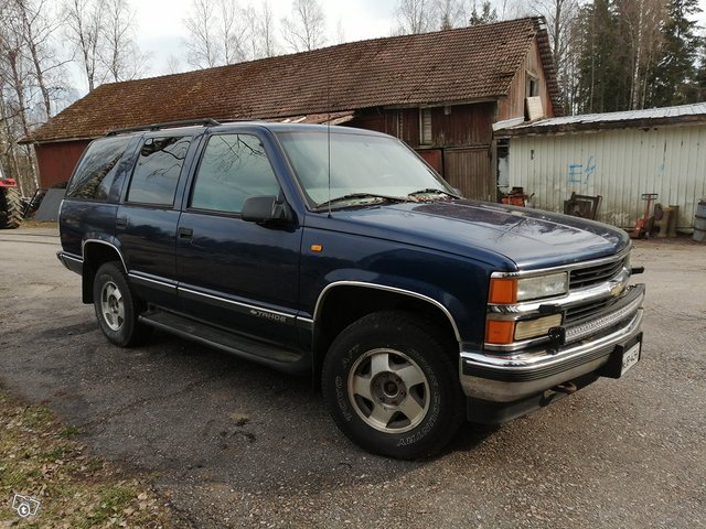 Chevrolet Tahoe 1