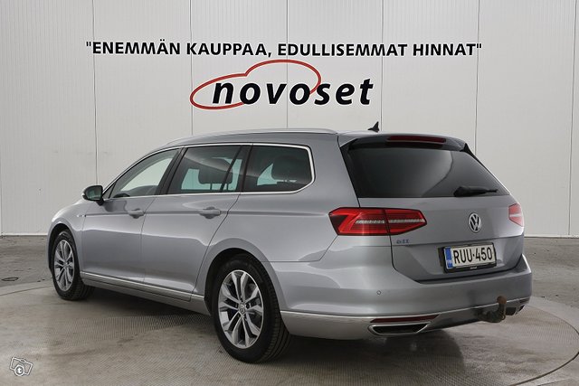 Volkswagen Passat 2