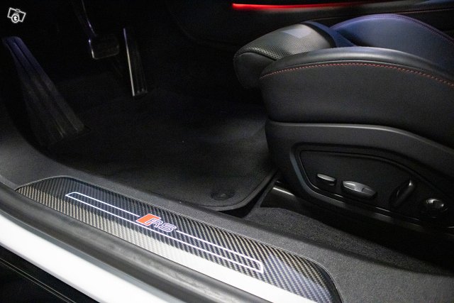 Audi E-tron GT RS 15