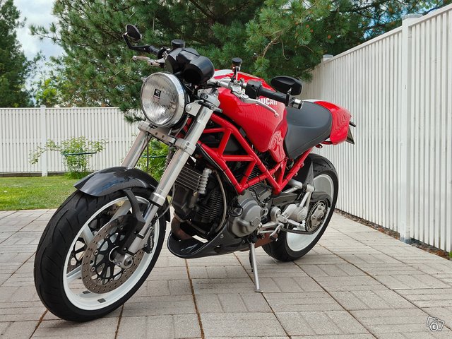 Ducati Monster S2R 1000 2