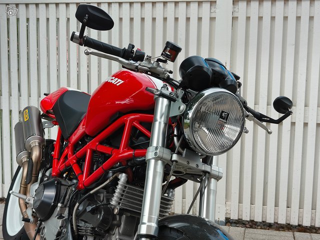 Ducati Monster S2R 1000 4