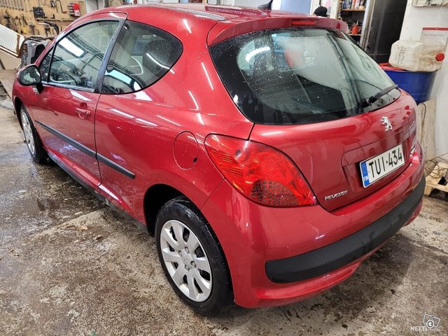 Peugeot 207 8