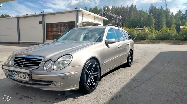 Mercedes-Benz E-sarja, kuva 1