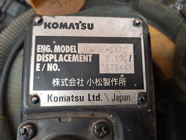 Moottori Komatsu 4D88E Yanmar 4TNE88 5
