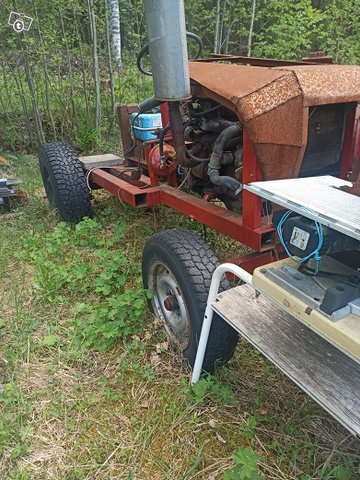 Pikku traktori 1