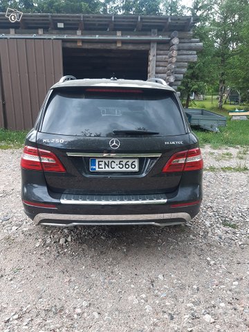 Mercedes-Benz ML 2