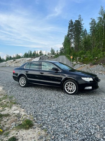 Skoda Superb 2