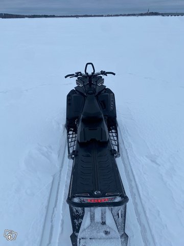 Ski-doo Summit 850 5