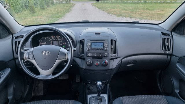 Hyundai i30 16