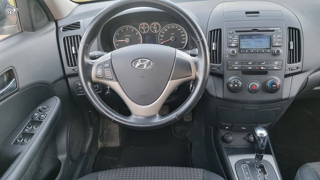 Hyundai i30 20