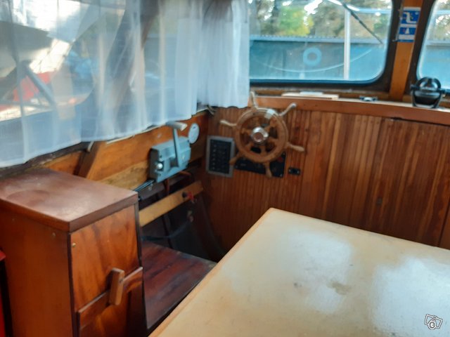 Myydään matkavene 1970 rakennettu 7