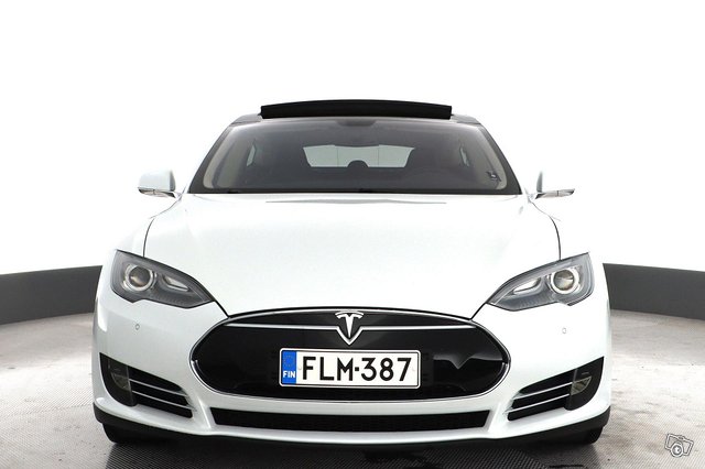 Tesla Model S 20