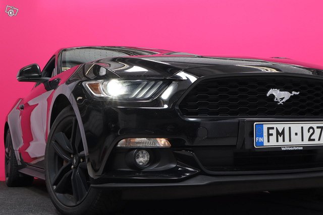 Ford Mustang 23