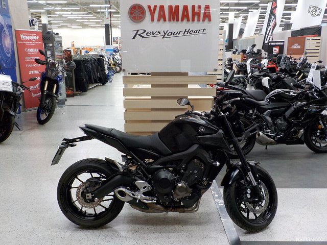 Yamaha MT-09 1