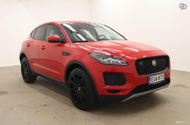 Jaguar E-Pace 8