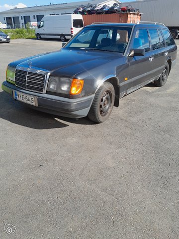 Mercedes-Benz E-sarja, kuva 1