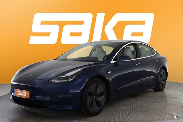 Tesla Model 3 4