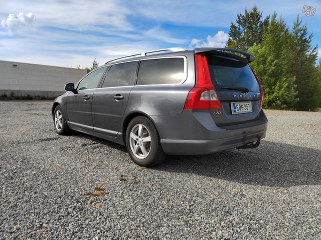 Volvo V70 3