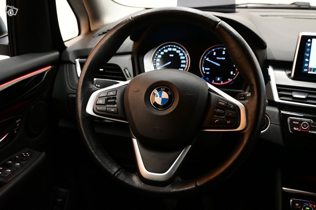 BMW 216 14