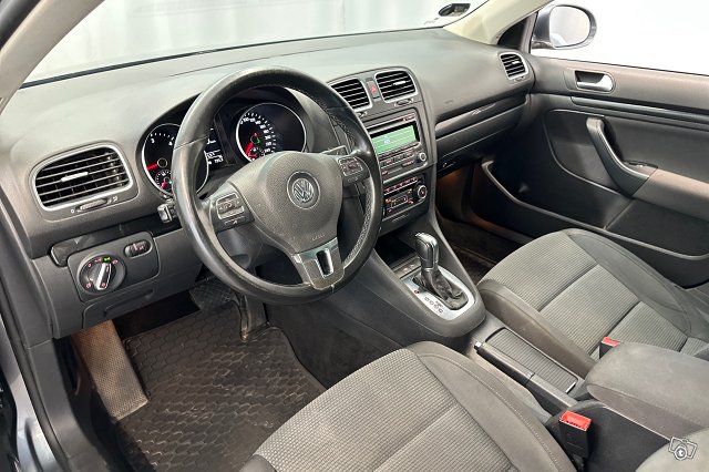 VOLKSWAGEN GOLF 6