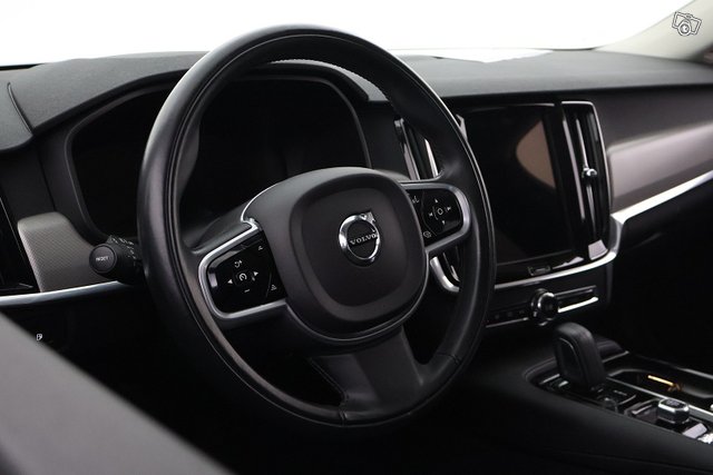 Volvo V90 12