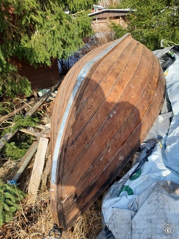 Perinteinen veneveistäjän puuvene 3