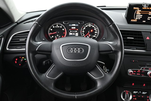 Audi Q3 22