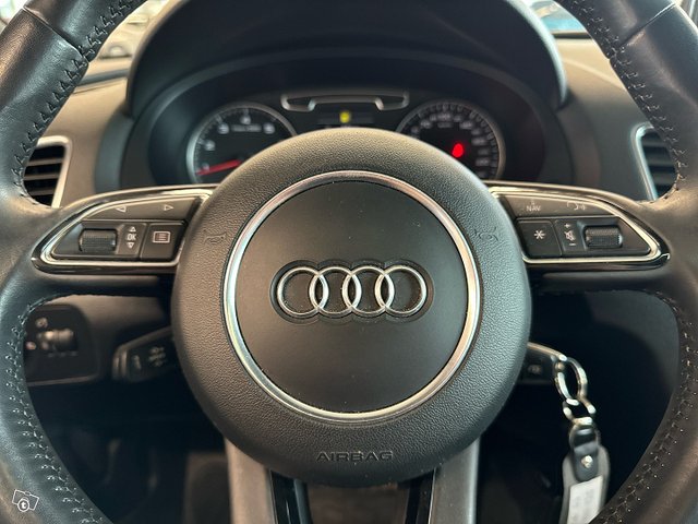 Audi Q3 15