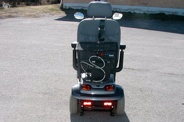 Kymco foru, senioriskootteri 3