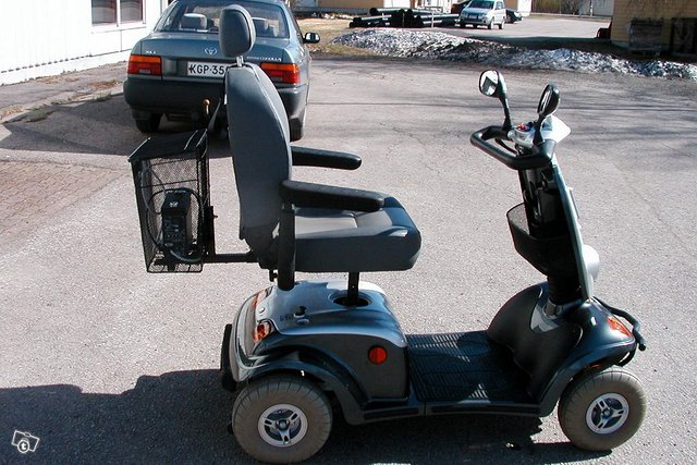 Kymco foru, senioriskootteri 4