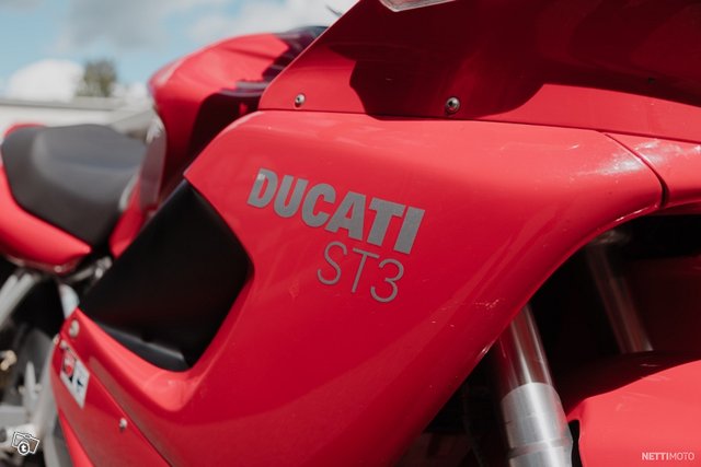 Ducati ST3 8