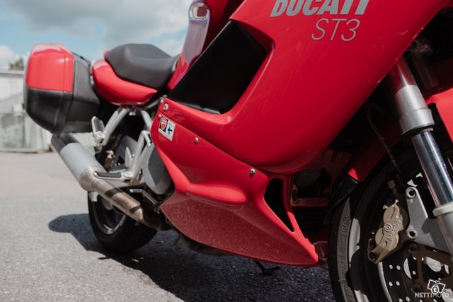 Ducati ST3 9