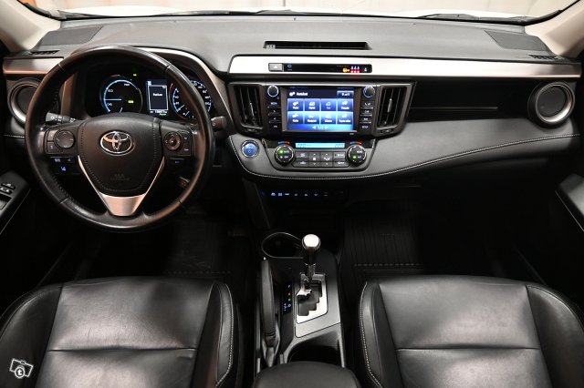 Toyota RAV4 11