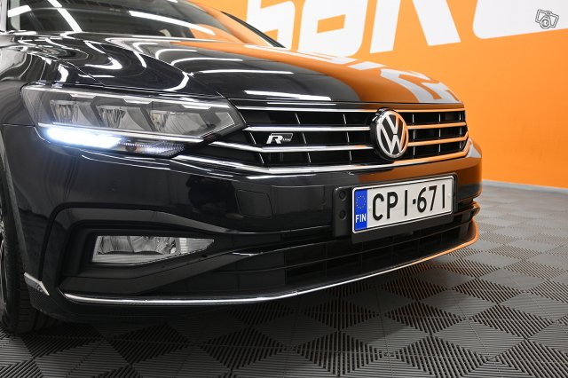 Volkswagen Passat 9