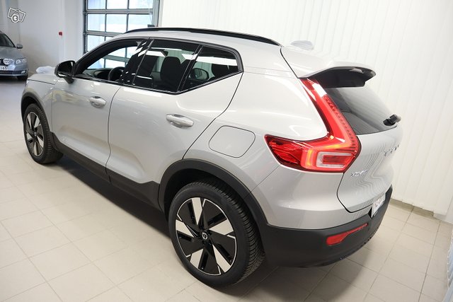 Volvo XC40 3