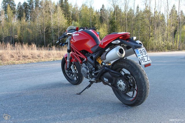Ducati Monster 7