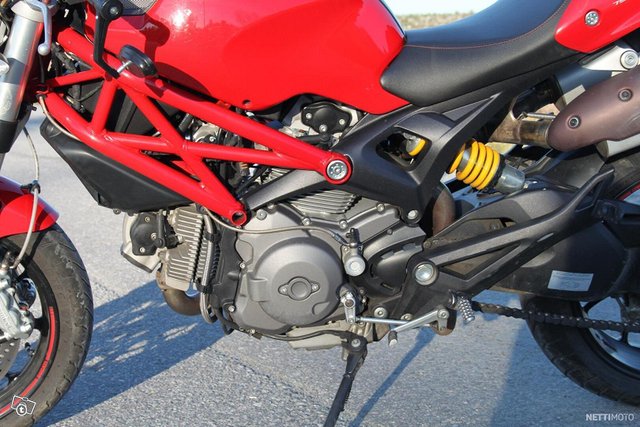 Ducati Monster 10